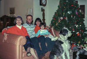 165-16 DAH Dick Lynne Lucy Fred Christmas 1988 3890x2160